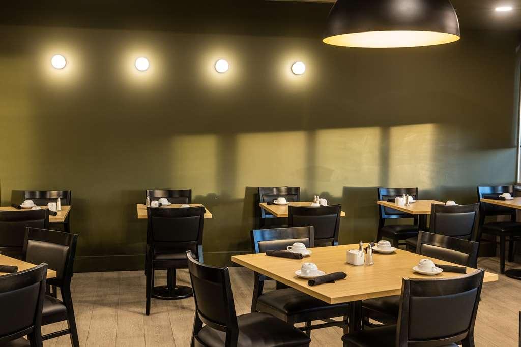 Hotel Doubletree By Hilton Calgary North Restaurante foto