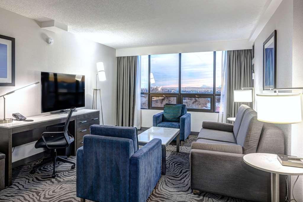 Hotel Doubletree By Hilton Calgary North Habitación foto