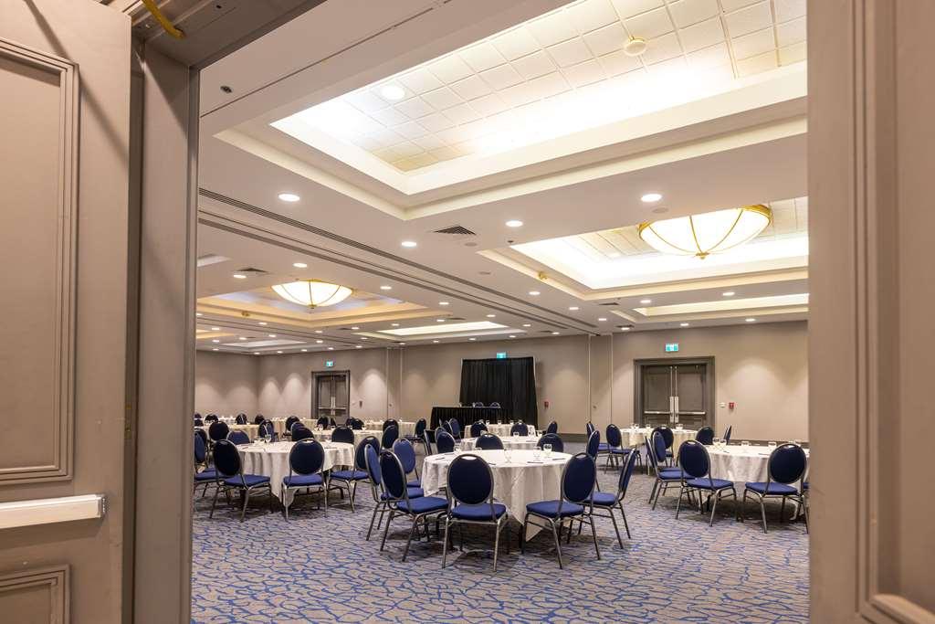 Hotel Doubletree By Hilton Calgary North Facilidades foto