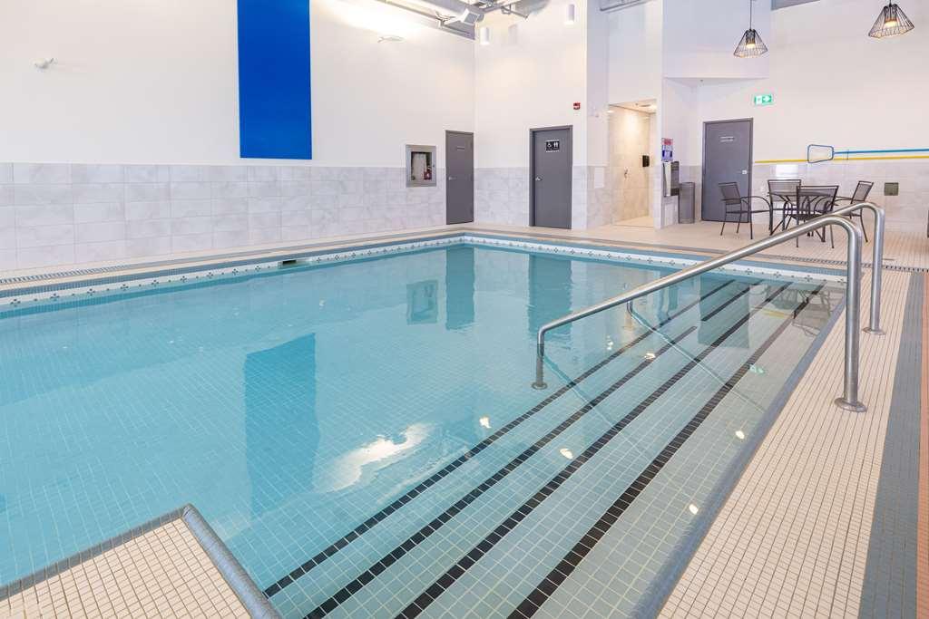 Hotel Doubletree By Hilton Calgary North Facilidades foto