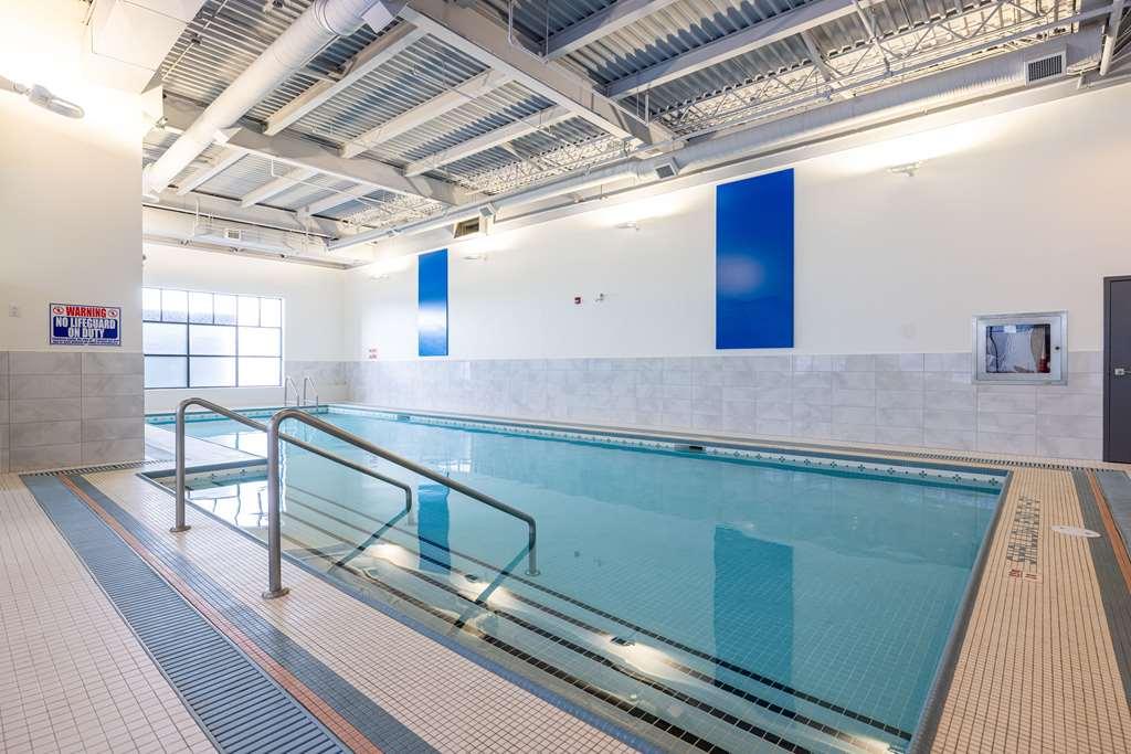 Hotel Doubletree By Hilton Calgary North Facilidades foto
